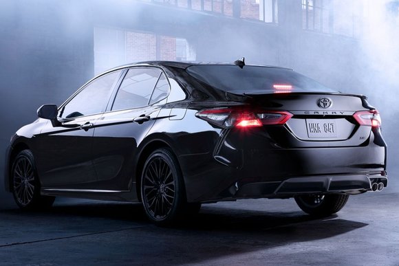 2022 Toyota Camry Hybrid Adds Nightshade Edition - CarsDirect