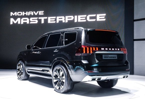 Kia Debuts Masterpiece Large Suv Concept Carsdirect