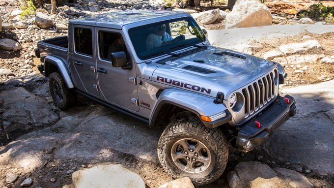 21 Jeep Gladiator Diesel Pricing Starts At 41 040 Carsdirect
