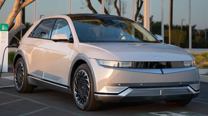 First Hyundai IONIQ 5 Lease Price Costs $754/mo - CarsDirect