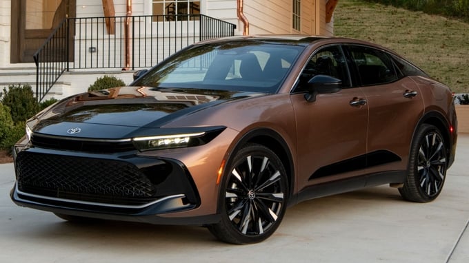 2026 Toyota Crown Hybrids Already Have Deals - CarsDirect