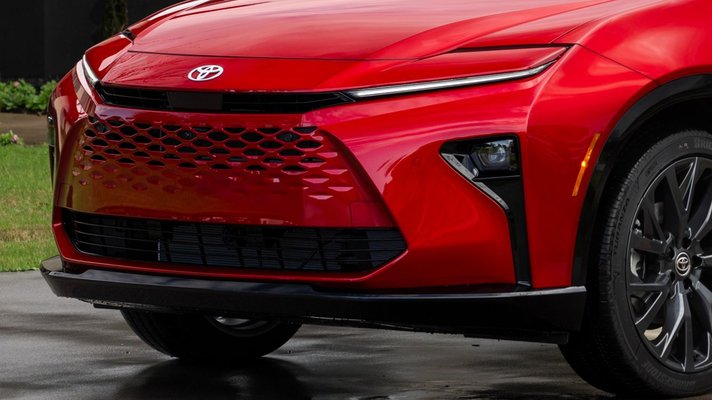 2026 Toyota Crown Signia Preview: Specs, Price, Release Date