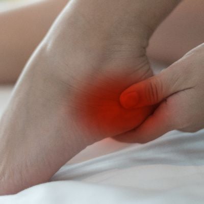 Is Heel Pain Caused by Heel Spurs or Plantar Fasciitis? | Sports-health