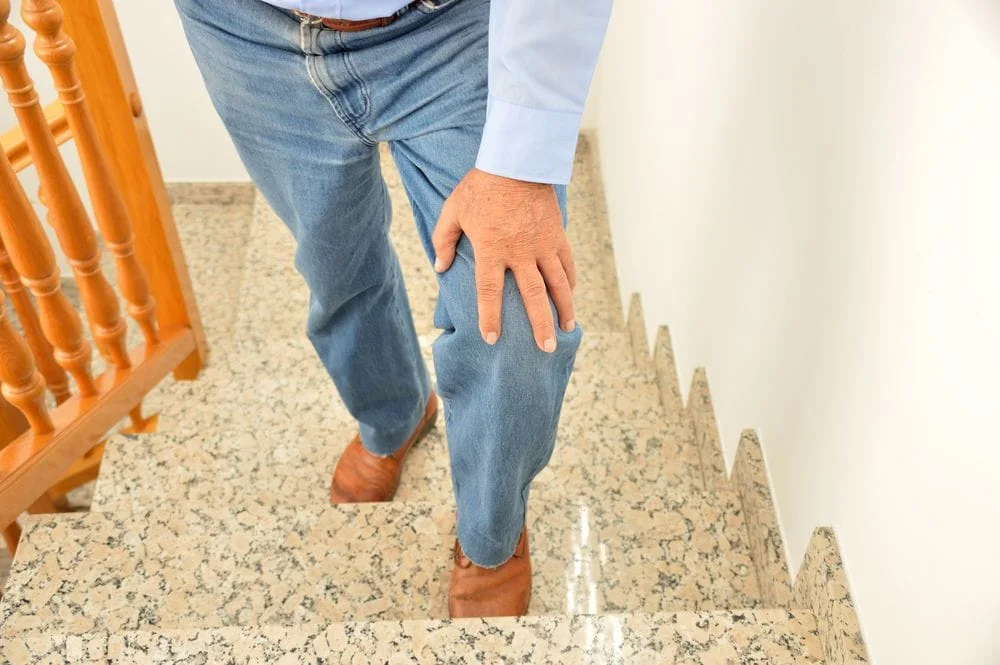 Knee pain climbing stairs