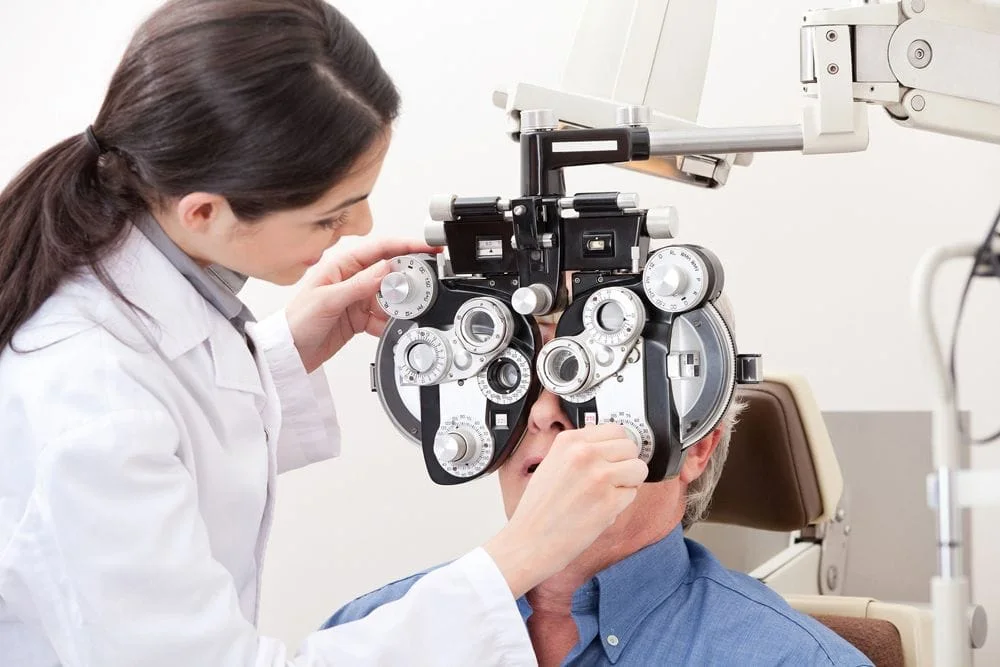older male patient during eye exam to test for cataracts
