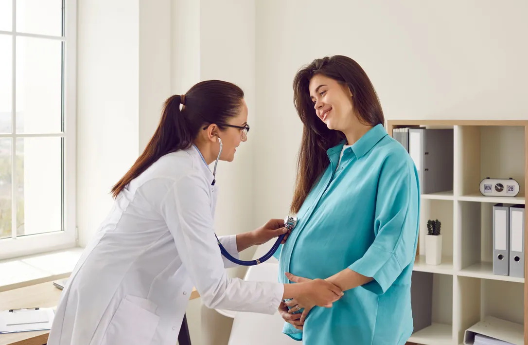 pregnant check up 