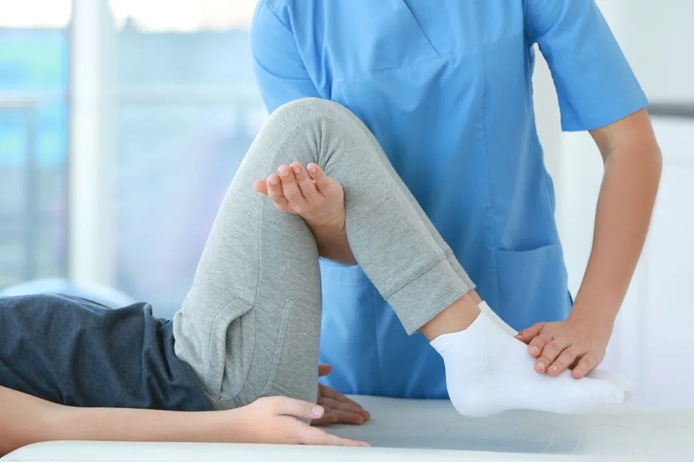 Tacoma Chiropractor treating patient 