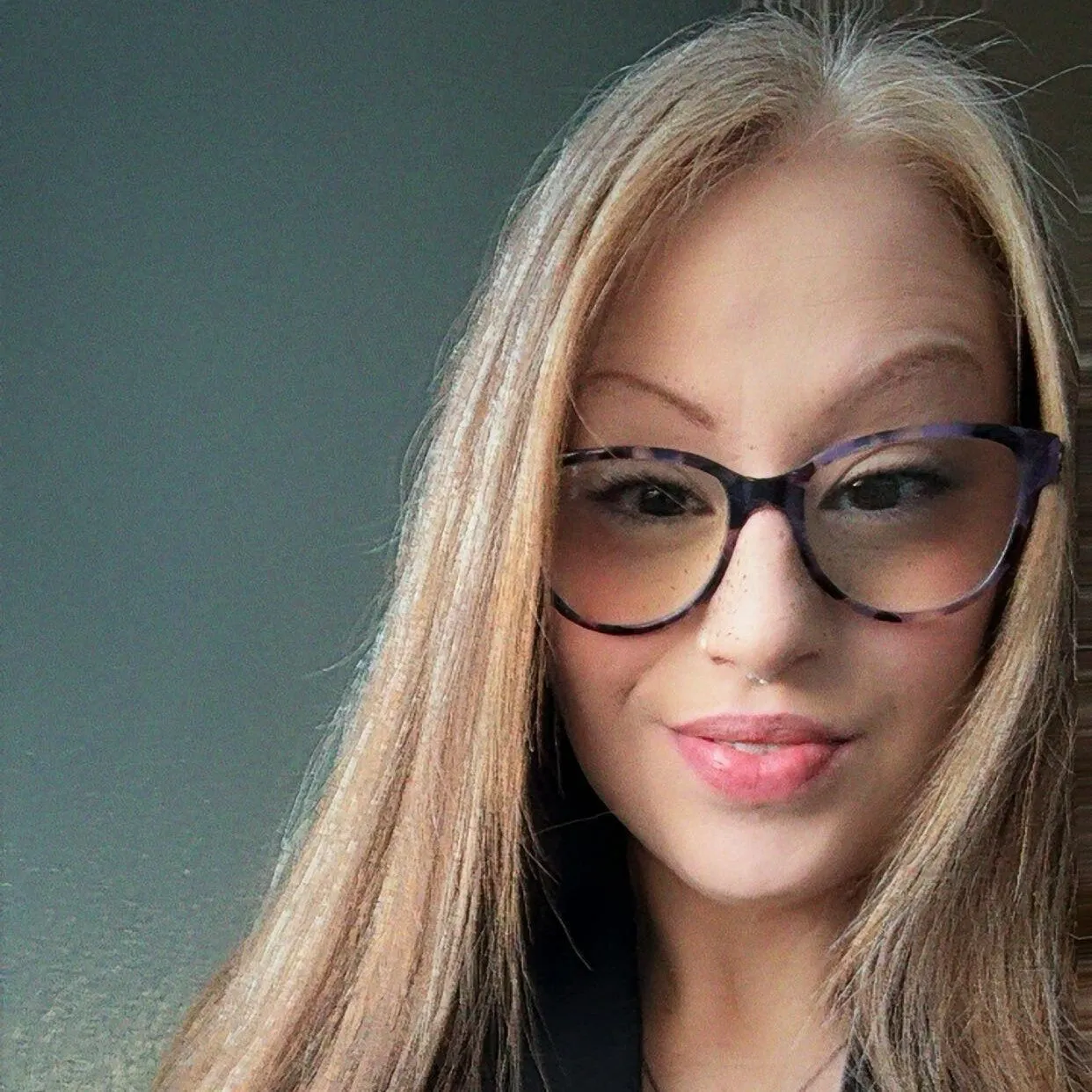 Angie - Customer Service Representative