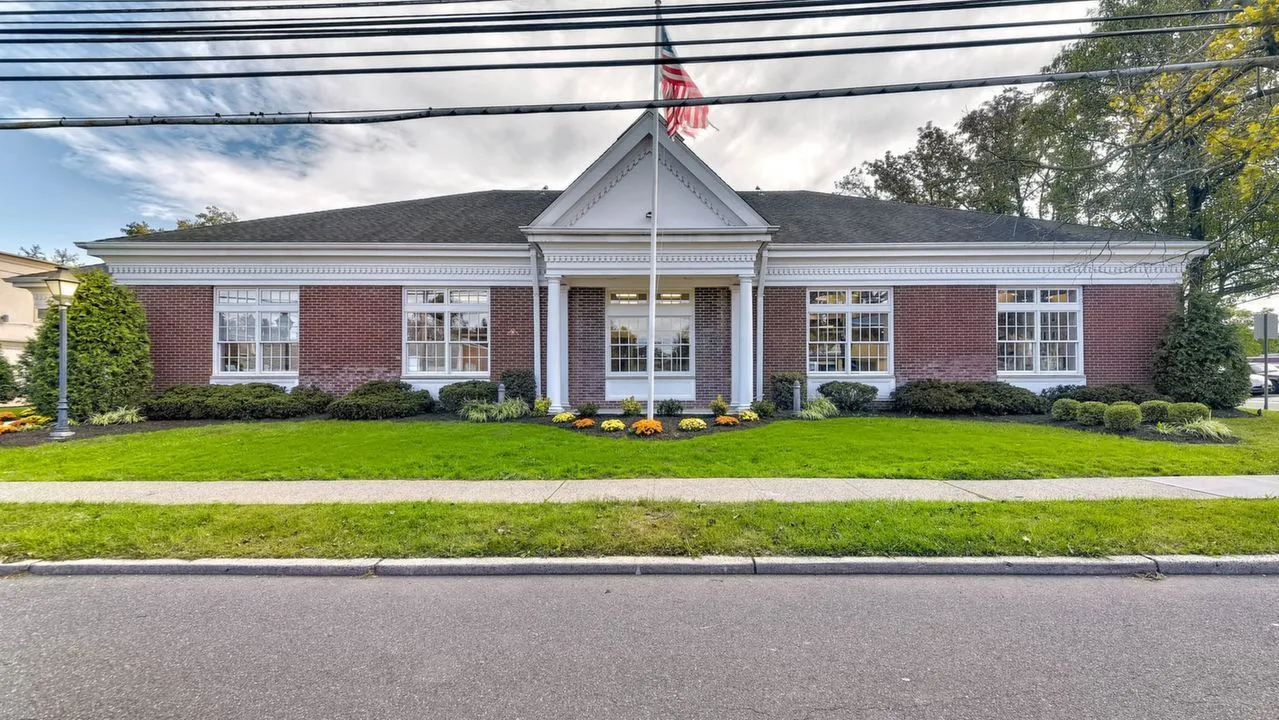 Front view of Springfield Orthodontics building