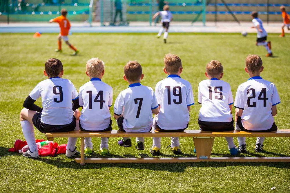 kids playing sports 