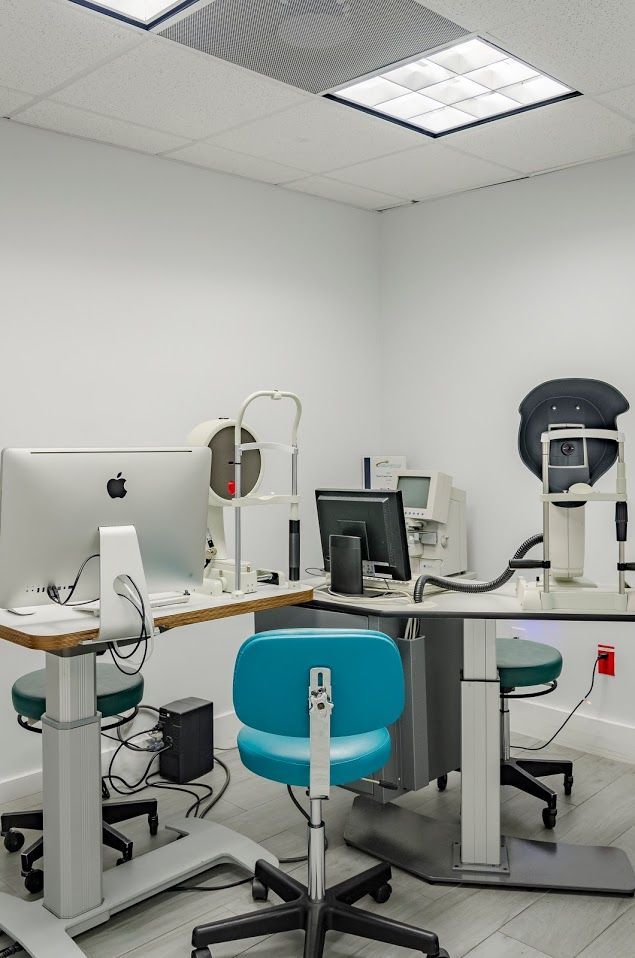 Photo Gallery Ophthalmologist, Optometrist, and LASIK providor in Coral