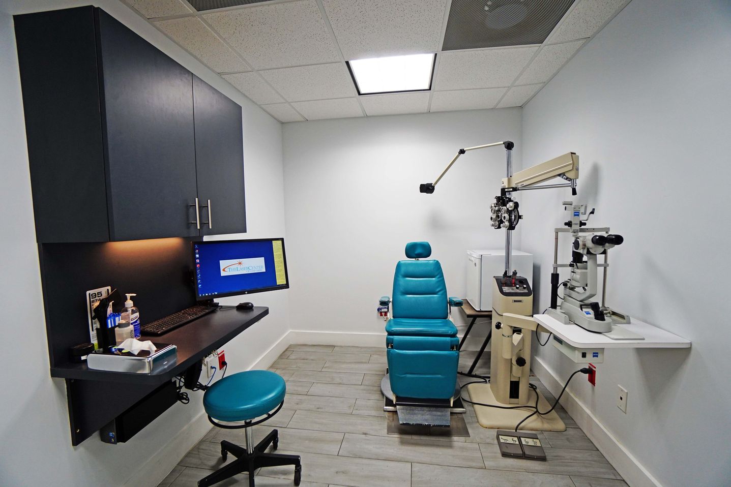 Photo Gallery Ophthalmologist, Optometrist, and LASIK providor in Coral