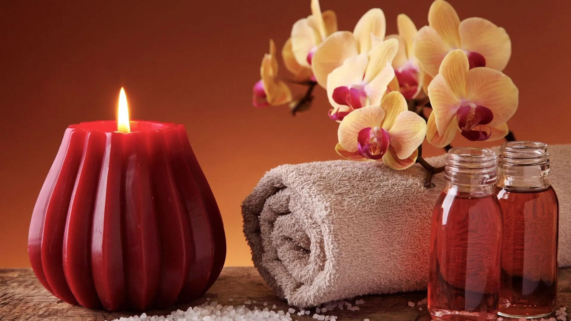 Spa_Candle_Maroon.jpg