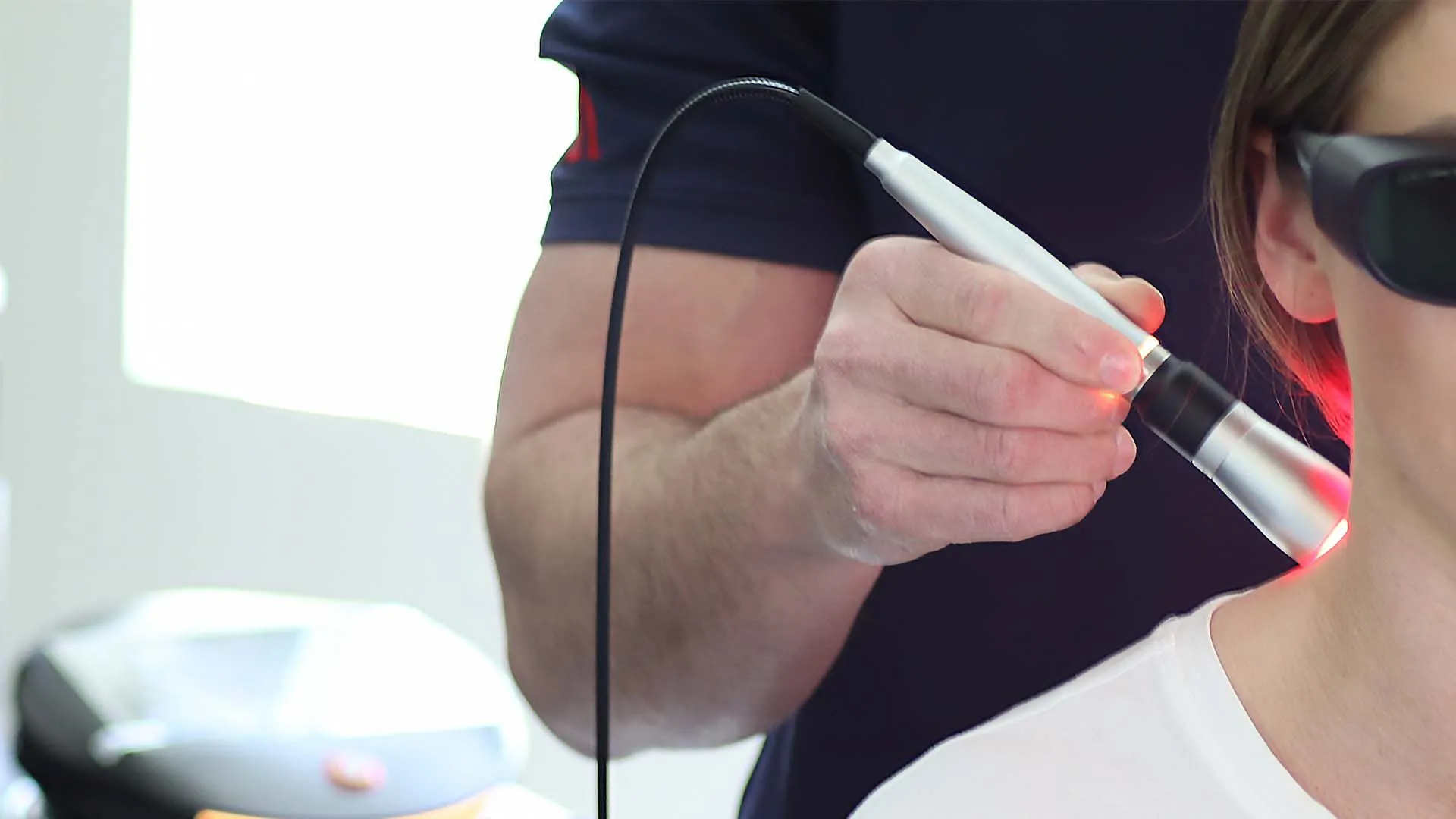 Medical Laser Therapy Combating Pain with the Power of the Summus Laser