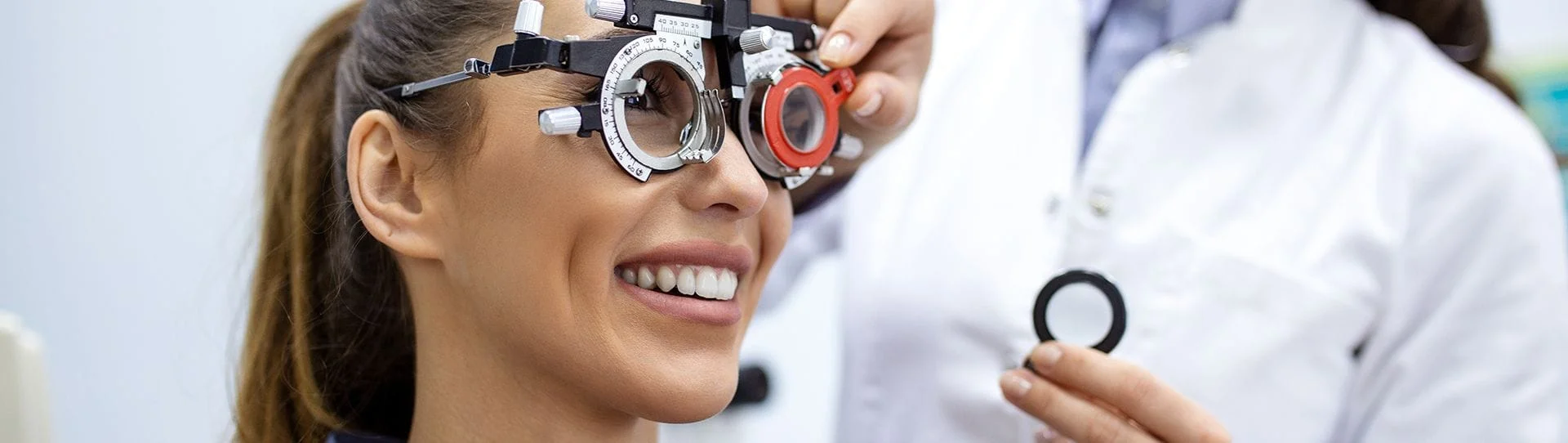 women getting eyes examined