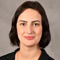 Shauna Roloff Headshot