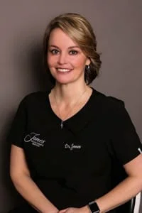 Dentist Melissa Jones