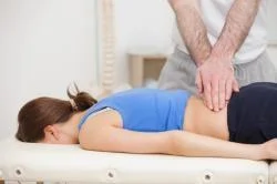 Atlanta Chiropractor Offers Mid-Back Pain Relief