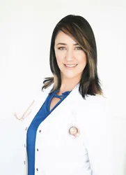 dr jesenia carnero