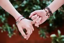 COUPLE HANDS BRACELETS PIC