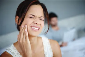 Woman with toothache