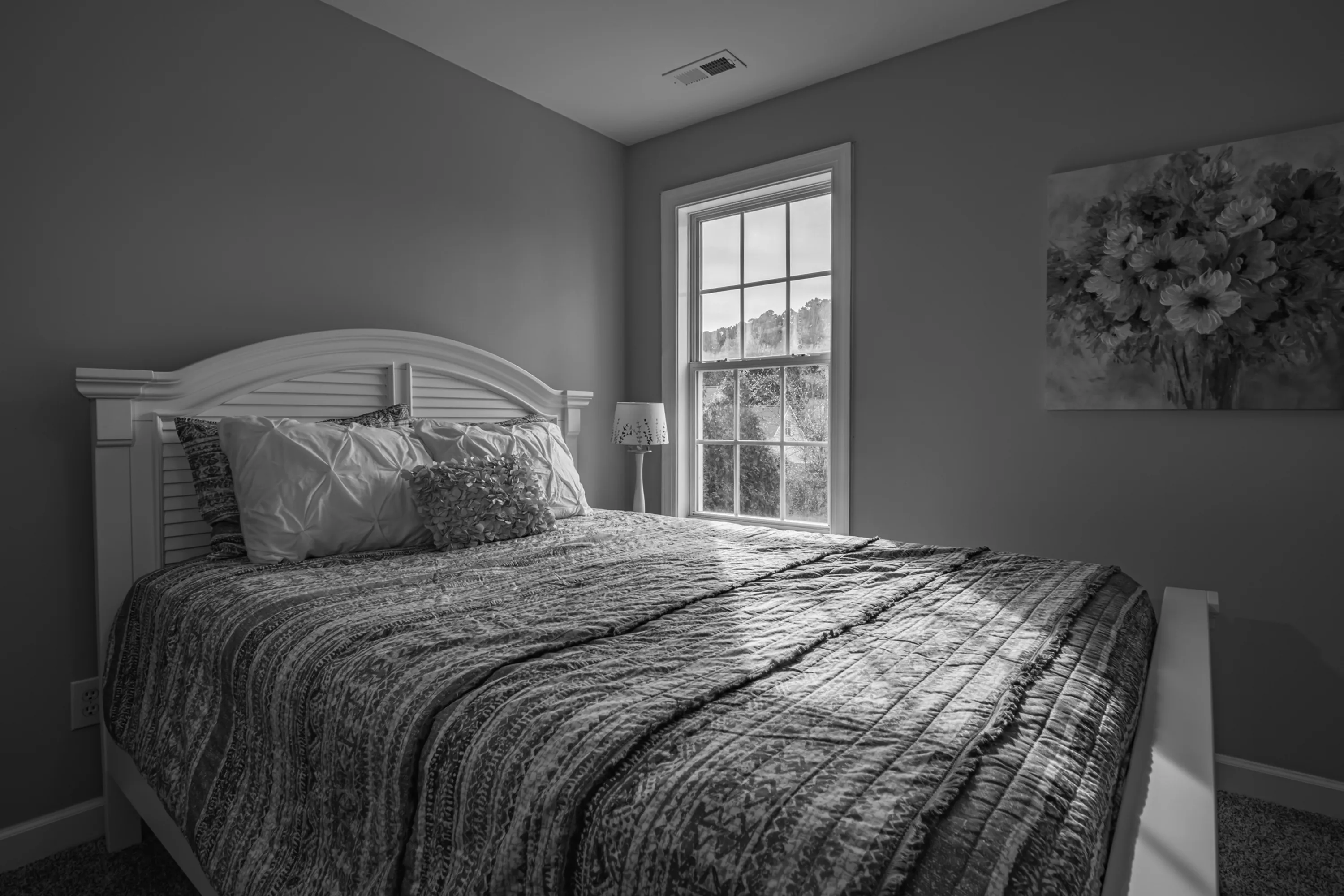 image of bedroom showing real estate photography skills