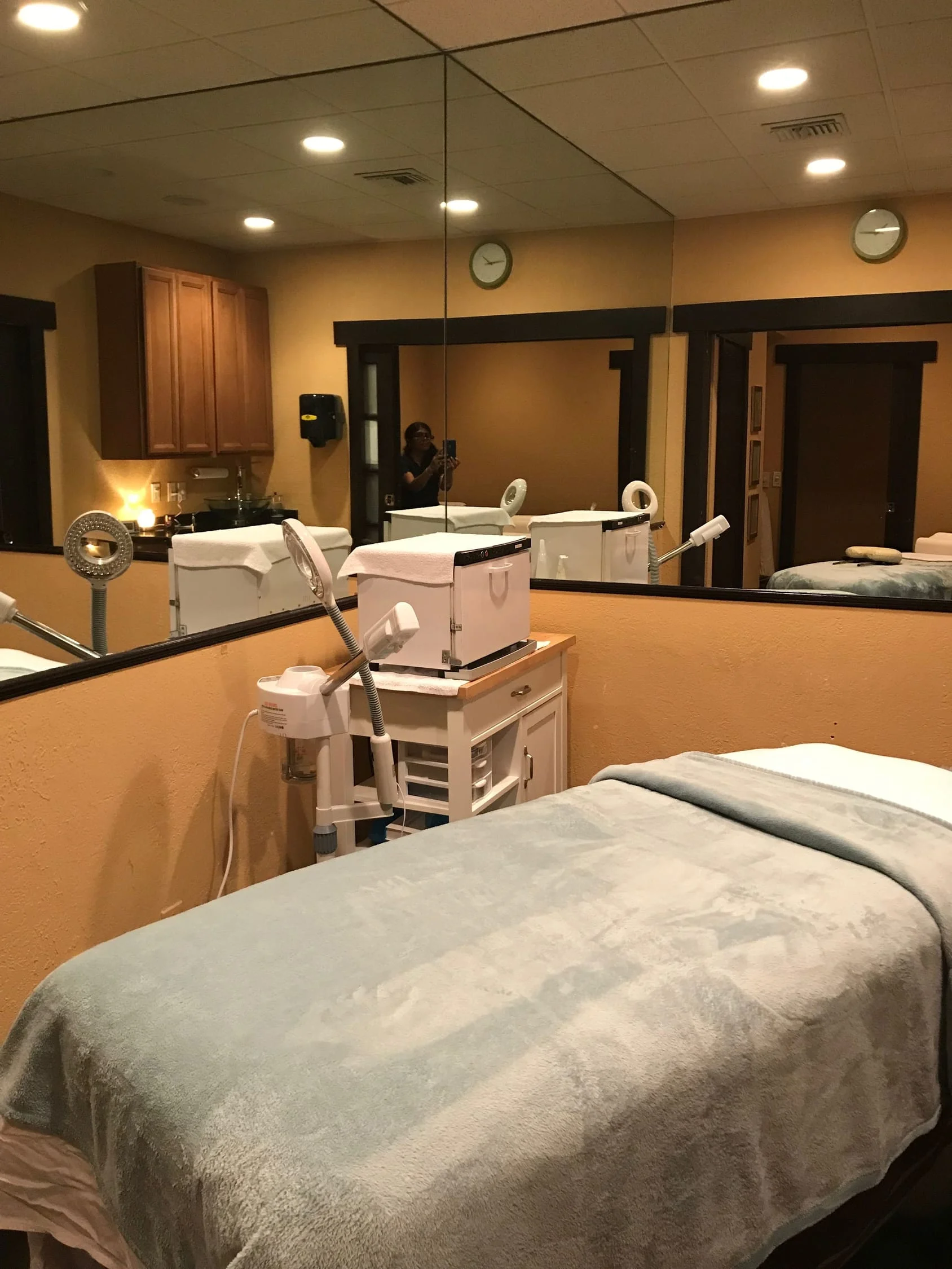 Relaxing Treatment Room