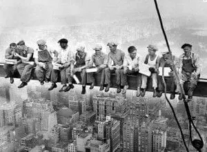 lunch-atop-skyscraper-new-york-construction-workers-crossbeam-300x220