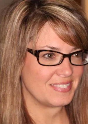 Photo of Carrie, business assistant at Granville Dentist