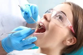 Keeping teeth in good health with a dental exam