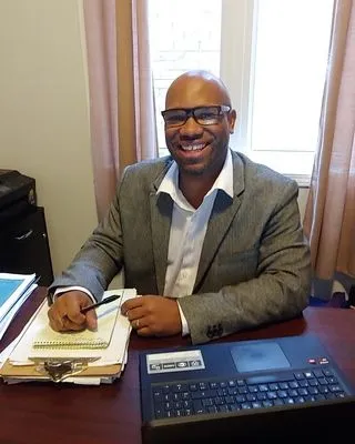 Wesley Paris, MSW RSW in Burlington