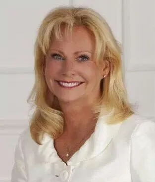 Julie Thomas - Dentist North Canton OH