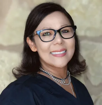 Senior Dental Assistant Ana