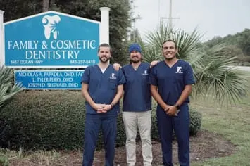 family and cosmetic dentistry sign