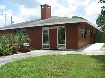 Entrance to Florida Dermatology Offices