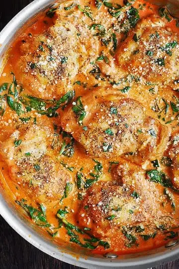 Chicken Thighs with Creamy Tomato Spinach Sauce