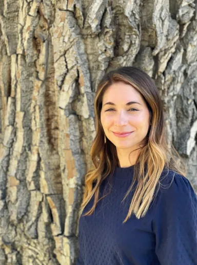 Melanie Mehle Headshot