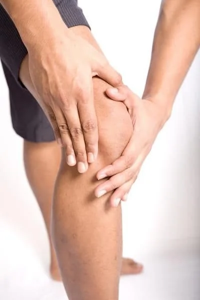Patient suffering from knee pain and in need of chiropractic care in Sewell, NJ
