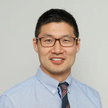 Dr Steve Kim, chiropractor of Bow Valley chiropractic, clinic located in Downtown Calgary Alberta