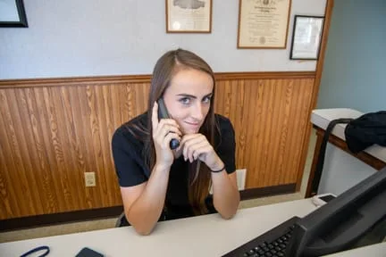 Hailee answering the phones