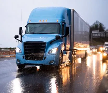 trucking accident image