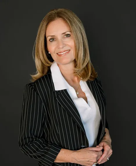 Dr. Leslie Van Deusen, D.C.