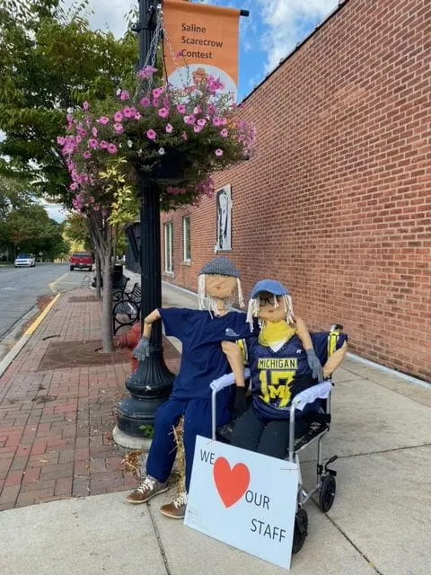 2023 12th Annual Saline Scarecrow Contest - Winners - Lg Buss - 2ndPlace