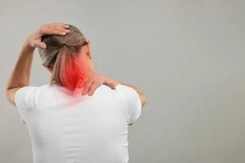 woman with neck pain