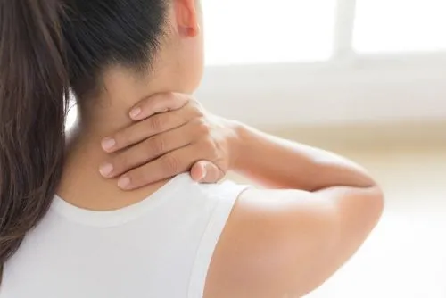 woman with neck pain
