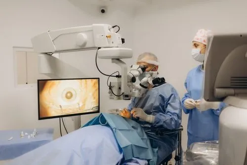 Cataract removal procedure for an elderly patient