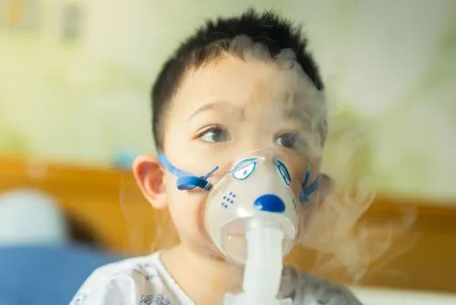 Pediatric patient using bronchodilator for bronchiolitis