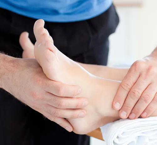 Chiropractor Treating Plantar Fasciitis In Omaha