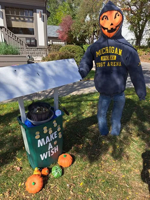 Entry #10 2024 Saline Scarecrow Contest