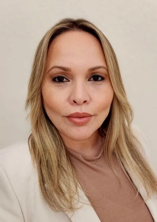 Elaine Lugo in Fort Lauderdale, FL